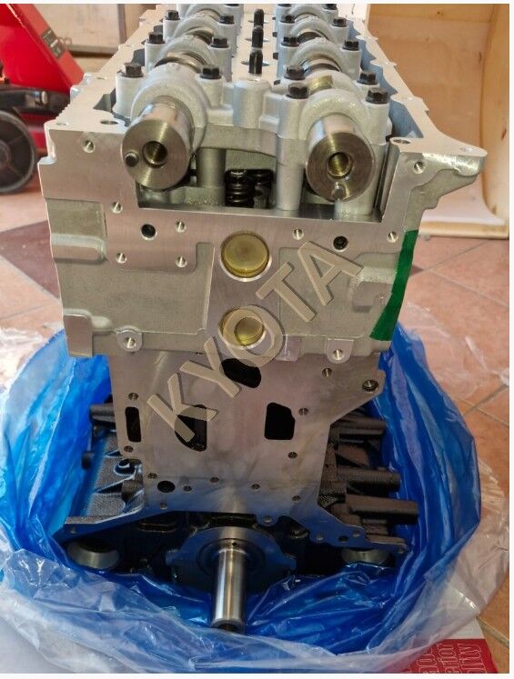 STAREX CRDI D4CB 140HP 04-/ H100 KAMYONET CRDI 04-11/SORENTO D4CB 02-08 / BONGO D4CB 08-12 Motor Komple KYOTA