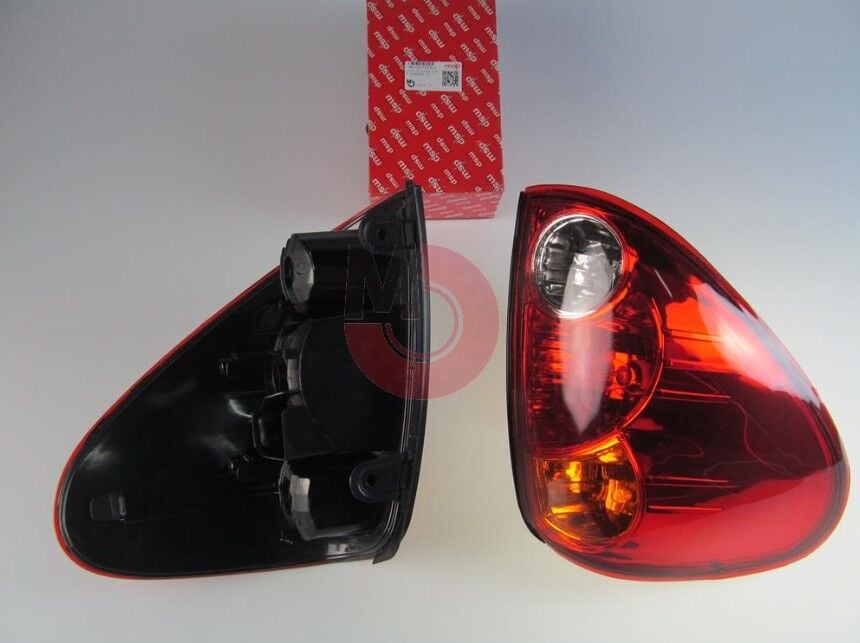 L200 CR Kasa Stop Lambası LH TW2