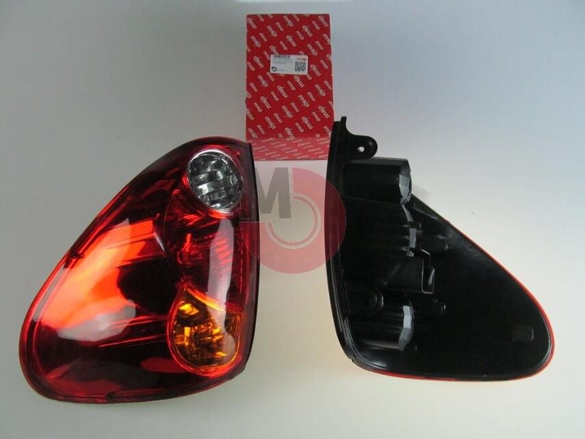 L200 CR Kasa Stop Lambası RH TW2