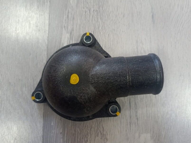 Mahindra Termostat Üst Kapağı 8V