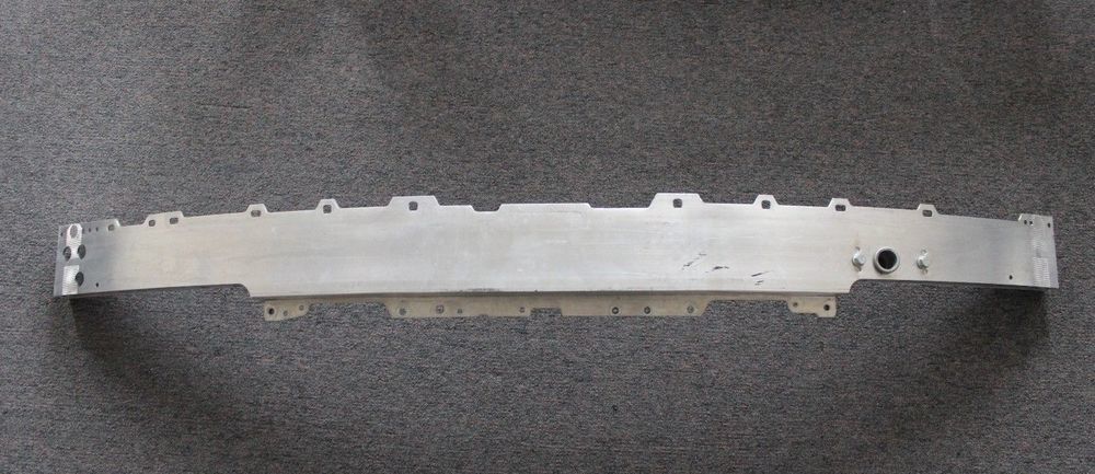 Mercedes W205 Ön Tampon Demiri 2056202034