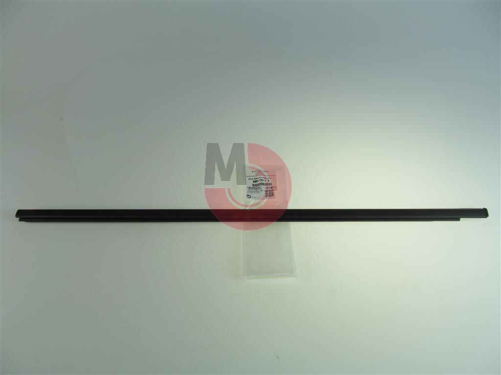 MITSUBISHI L200 CR CAM LASTİĞİ DIŞ ÖN KAPI SOL (LH) ORJ.