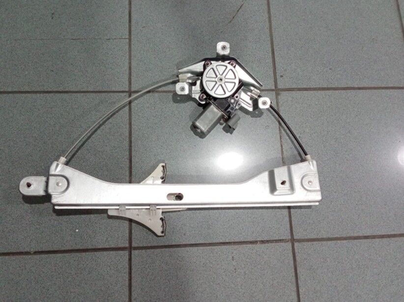 Geely Emgrand Arka Cam Krikosu Sağ Elekt. Sedan (Motorlu)