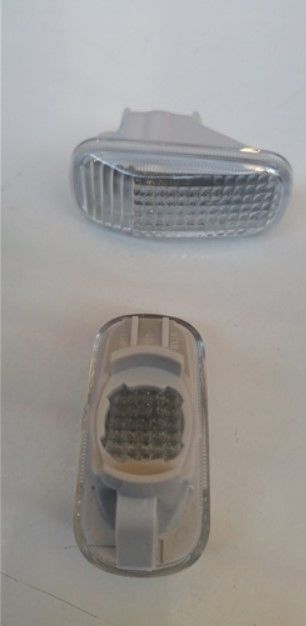 CIVIC/JAZZ/ACCORD/CRV 03-05/CITY 06-08 LH/RH (BEYAZ) SİNYAL ÇAMURLUK