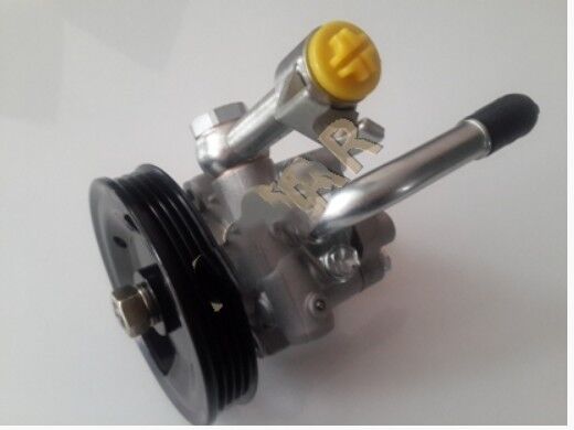 Nissan Navara 2.5 YD25 05-15 Direksiyon Pompası Kyota