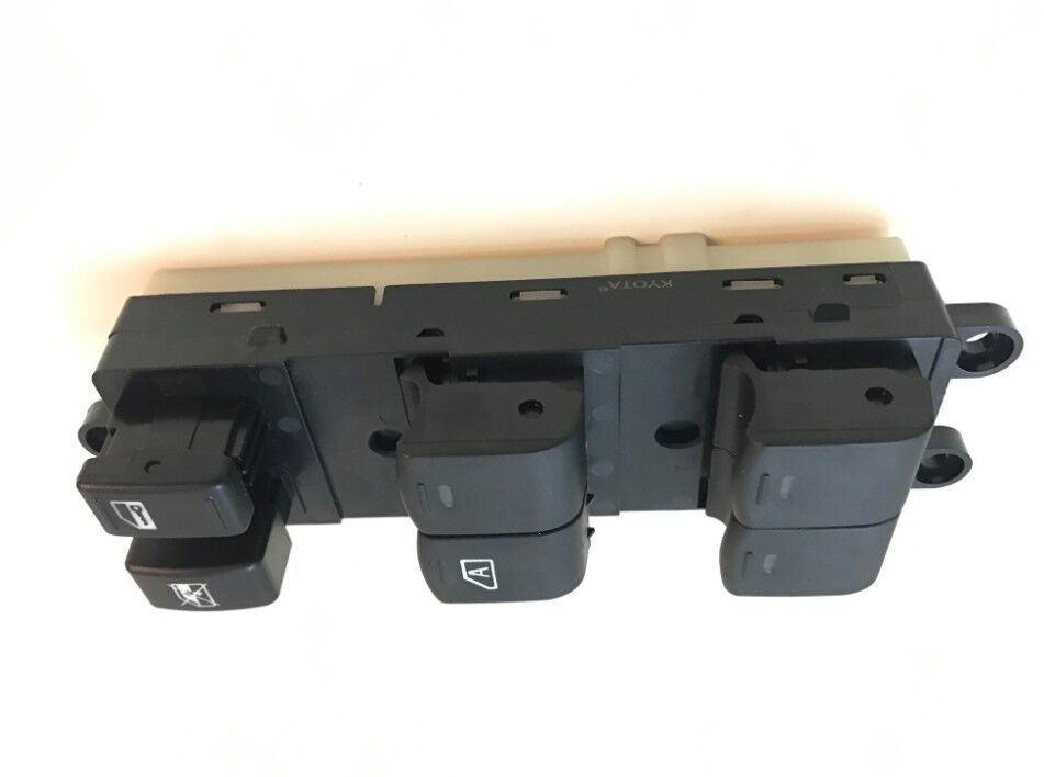 Nissan Navara 05-06 Cam Kaldırma Düğmesi  Ön Sol 4 lü Kyota