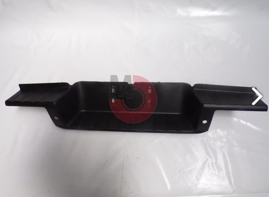 D-MAX 1.9 Tampon Arka Basamak Lastikli Sensör Delikli 89