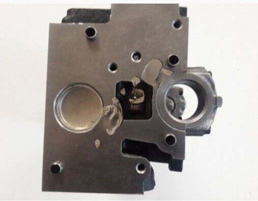 Toyota Hilux 2.4 Dizel 2L LN85 90- / Hiace 2.4 Dizel Silindir Kapağı Kyota