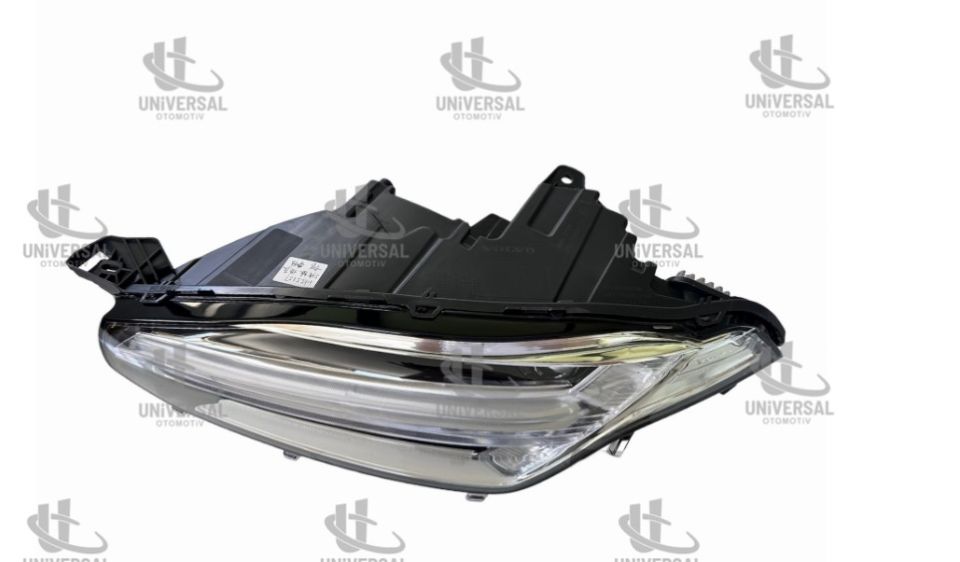 Volvo XC90 18-23 LH Far (Logolu/Beyinli)