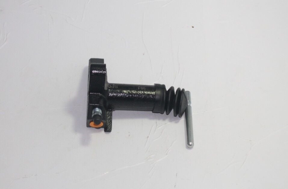 L200-Magnum 4X4 04-06 Debriyaj Alt Merkez