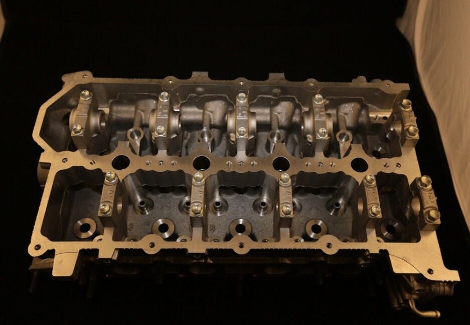 Mitsubishi L200 Silindir Kapak 4N15 Sensörlü Tip