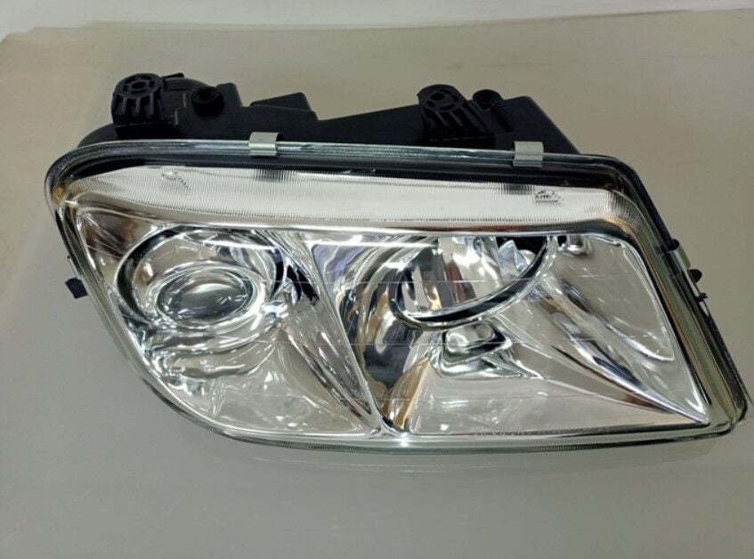 Proton Waja Ön Far Sağ 08-10 Comprio Motorsuz