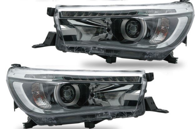 Toyota Hilux (N1) Far Sağ 15- Dizel