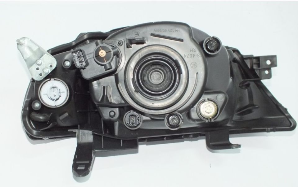 L200 CR 2006-2009 Far Sağ Motorlu